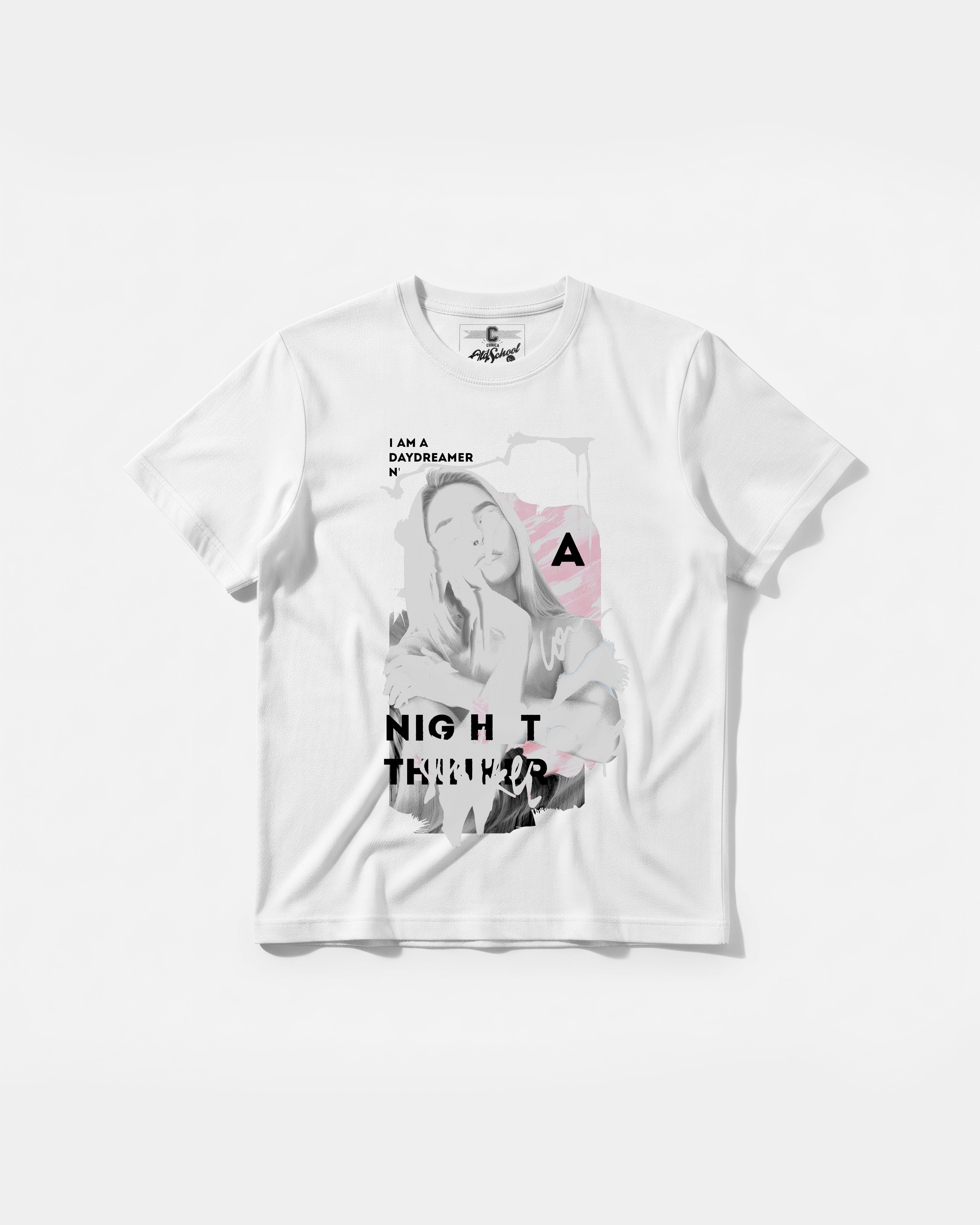 Camiseta Daydreamer Big Front Regular Basic Blanco