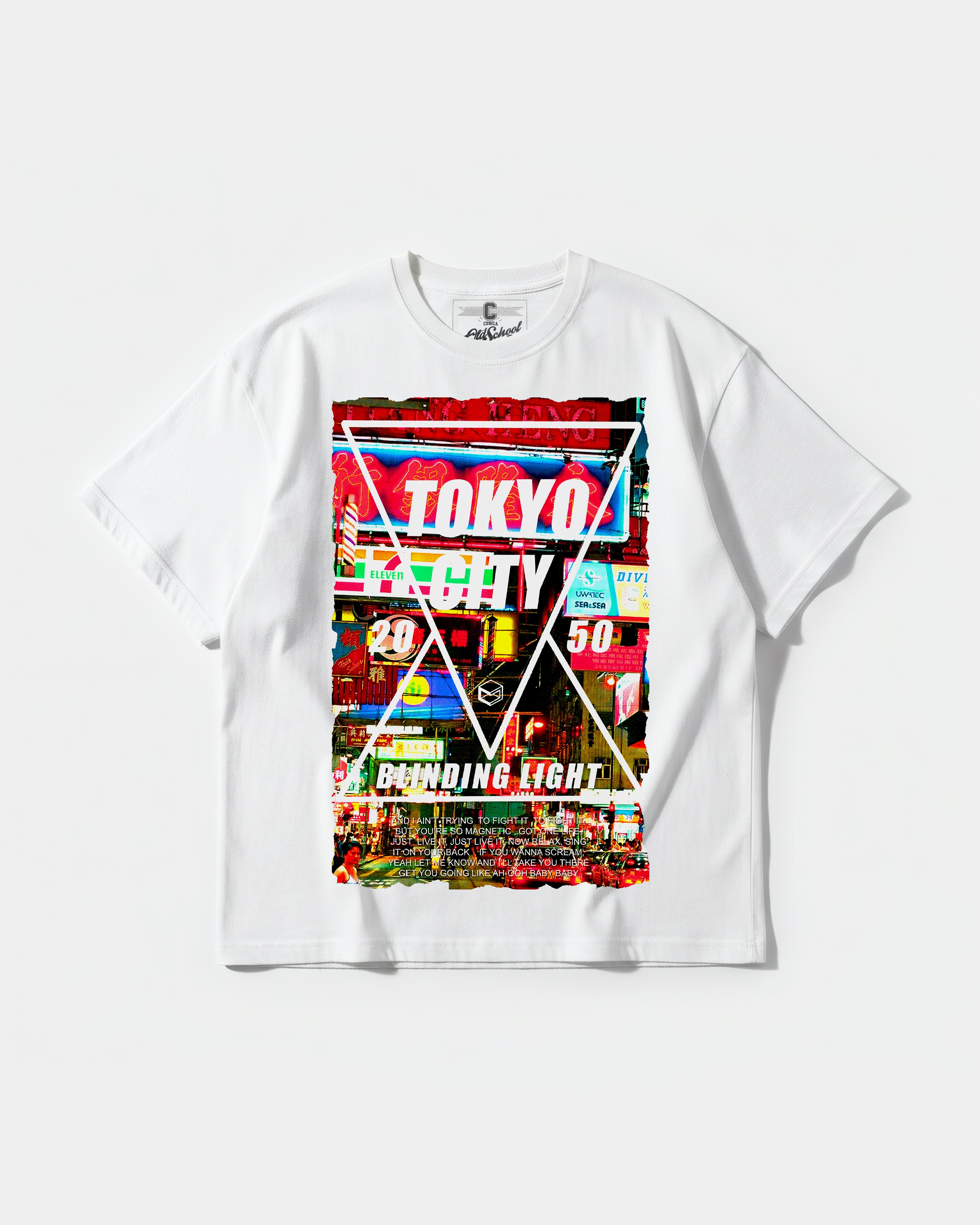 Camiseta Tokyo 2050 Big Front Oversize Basic Blanco