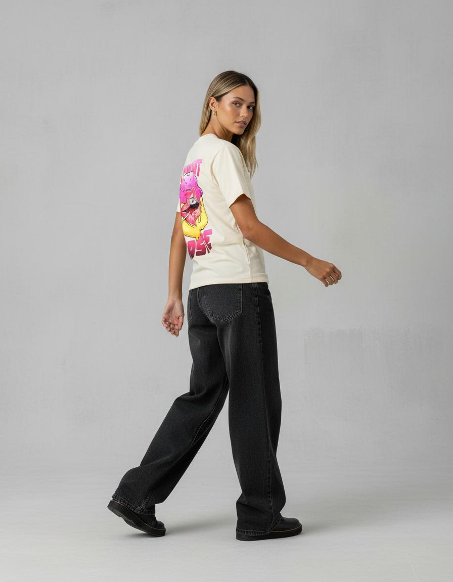 Modelo mide 1,63m y usa talla S