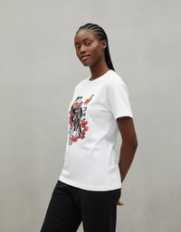 Modelo mide 1,76m y usa talla M
