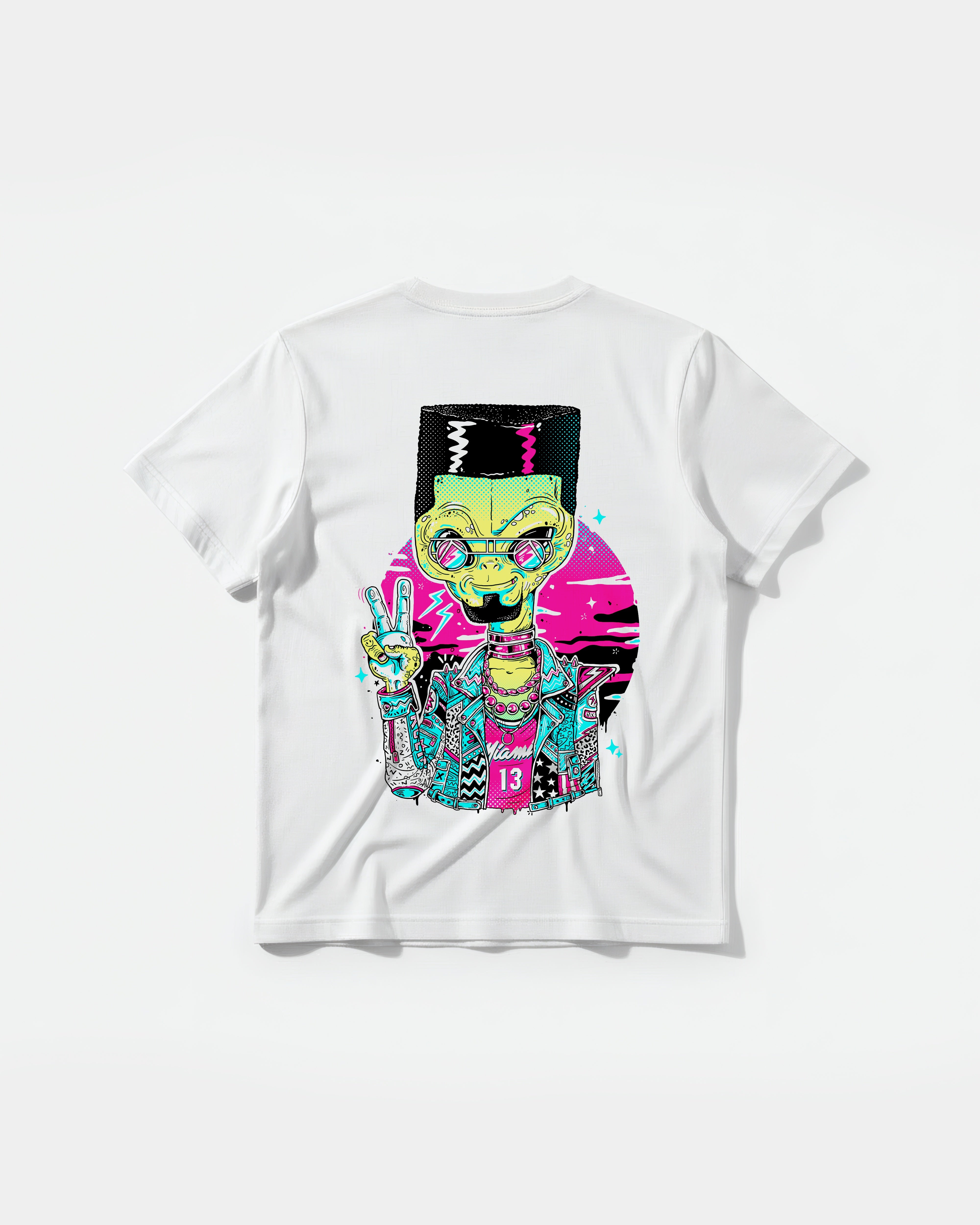 Alien In Miami Big Back Regular Basic T-shirt