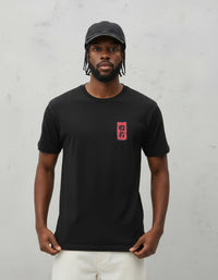 Modelo mide 1,75m y usa talla M