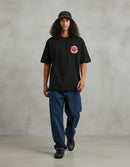 Modelo mide 1,83m y usa talla L