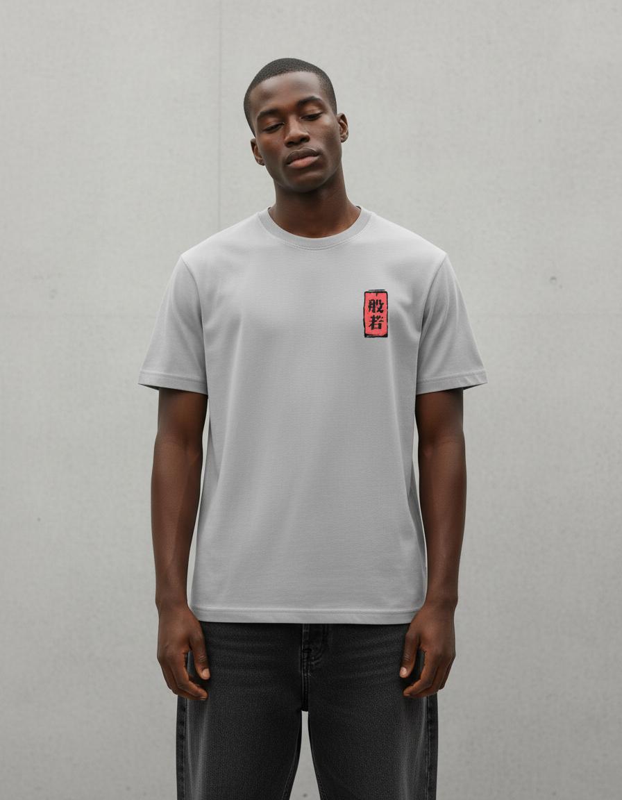 Modelo mide 1,85m y usa talla L