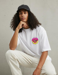 Modelo mide 1,83m y usa talla L