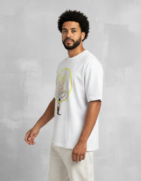 Modelo mide 1,78m y usa talla L