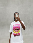 Modelo mide 1,76m y usa talla M