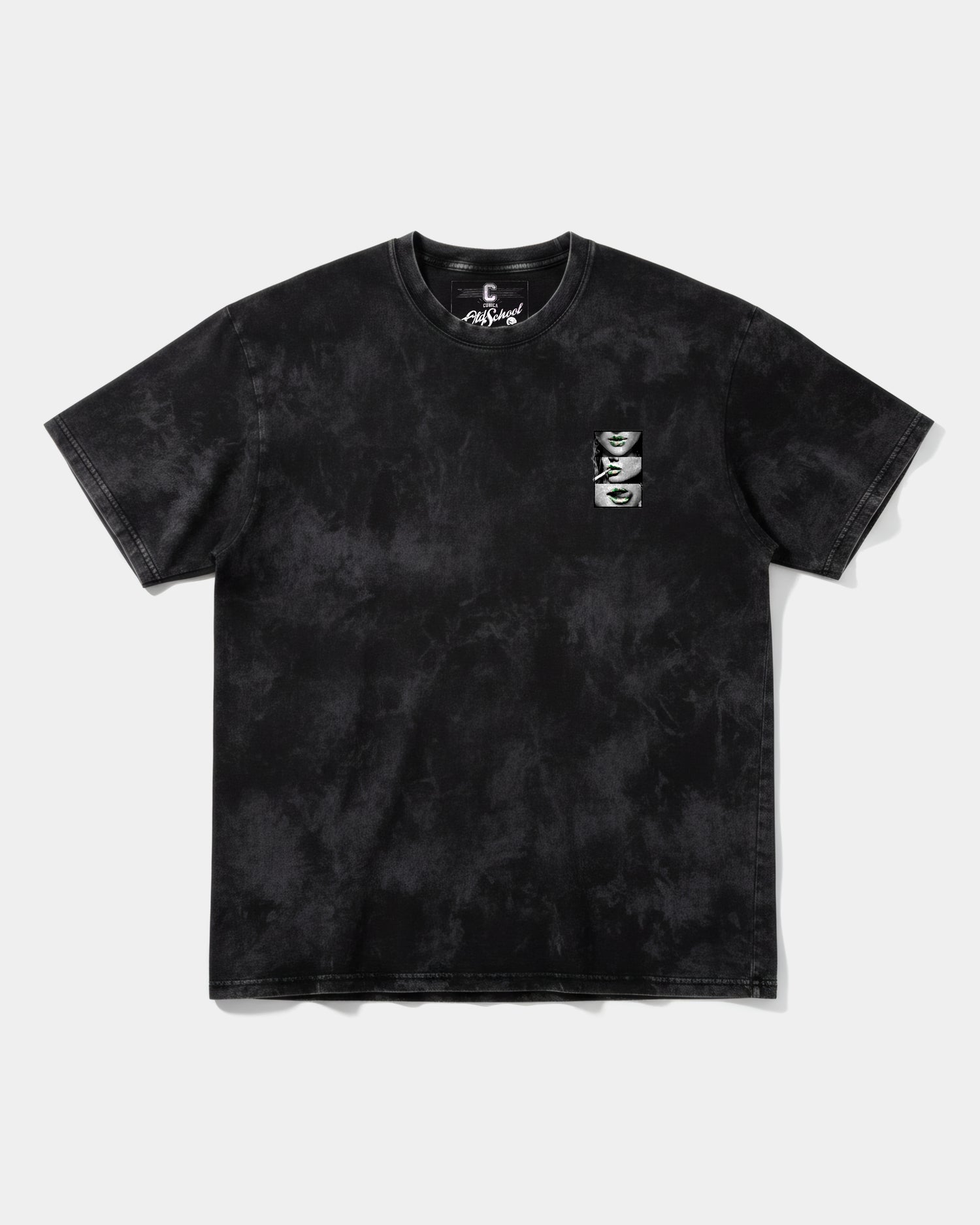 Camiseta Green Kisses Pocket Front Oversize Acid Negro