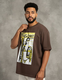 Modelo mide 1,78m y usa talla L