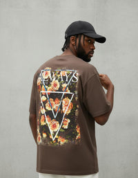 Modelo mide 1,75m y usa talla M