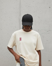 Modelo mide 1,76m y usa talla M