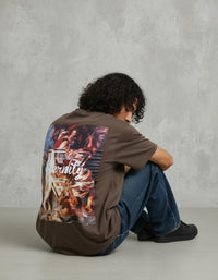 Modelo mide 1,83m y usa talla L