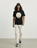 Modelo mide 1,83m y usa talla L