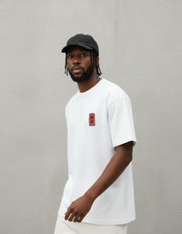 Modelo mide 1,75m y usa talla M