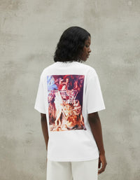 Modelo mide 1,65m y usa talla S