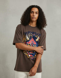 Modelo mide 1,83m y usa talla L