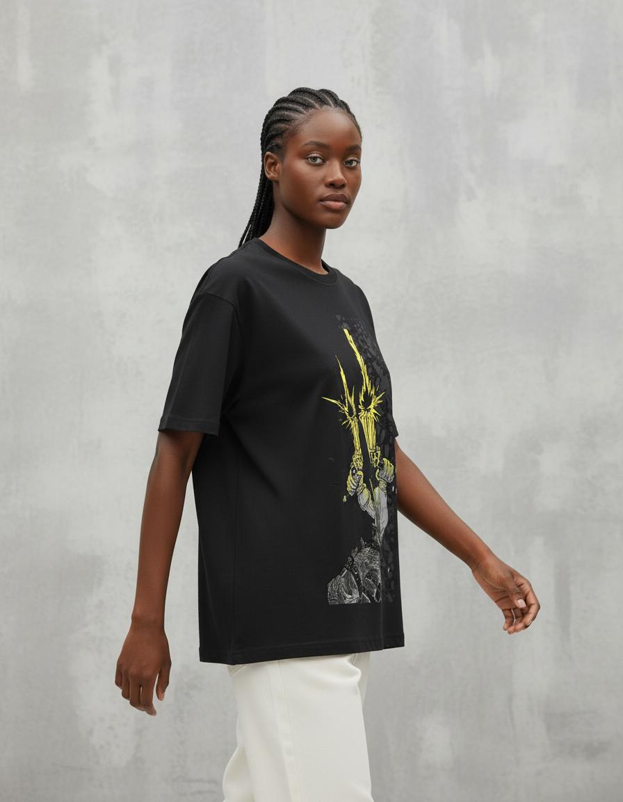 Modelo mide 1,76m y usa talla M