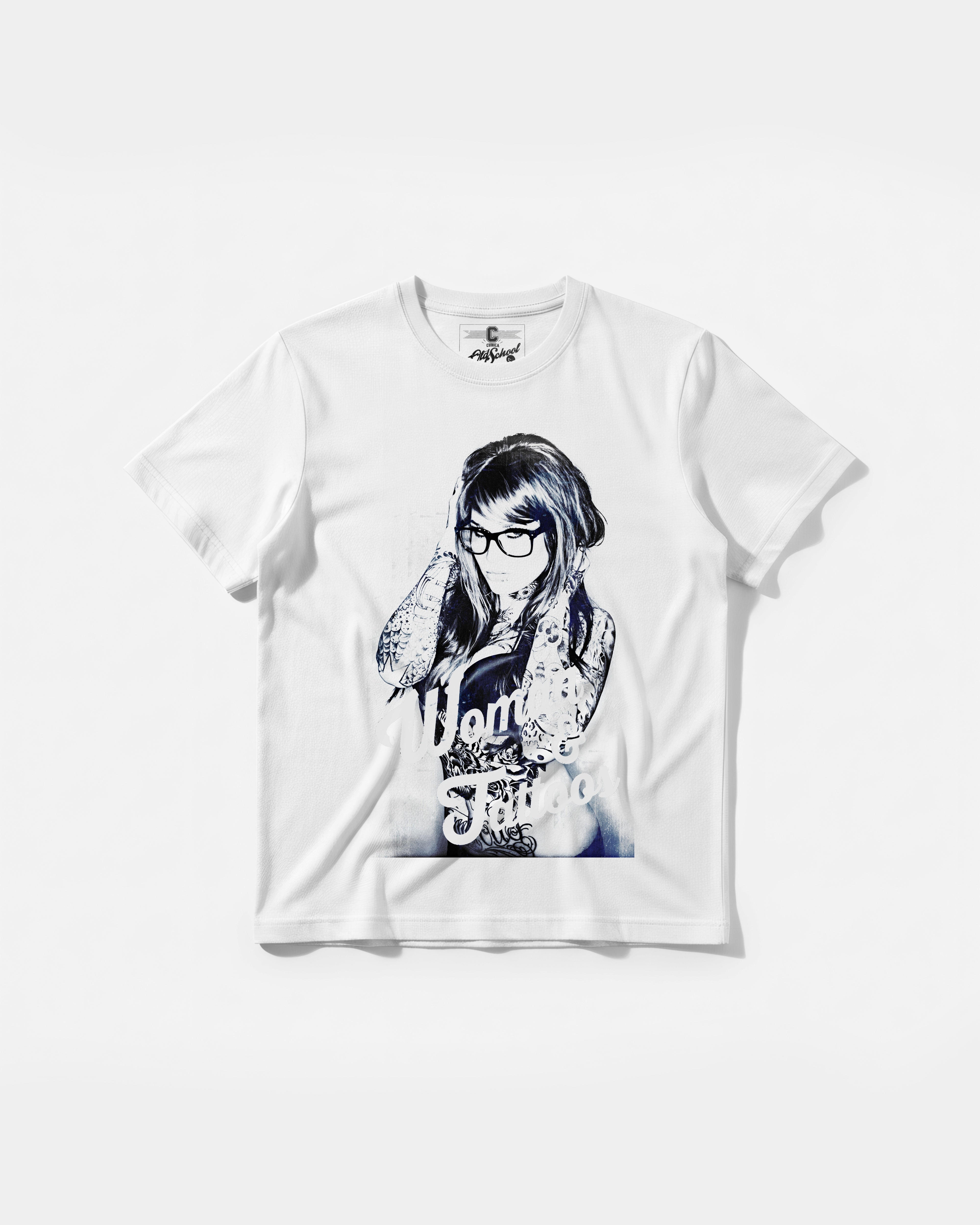 Woman And Tattoos Big Front Regular Basic T-shirt