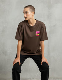 Modelo mide 1,74m y usa talla M