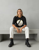 Modelo mide 1,63m y usa talla S