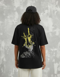 Modelo mide 1,83m y usa talla L