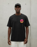 Modelo mide 1,85m y usa talla L