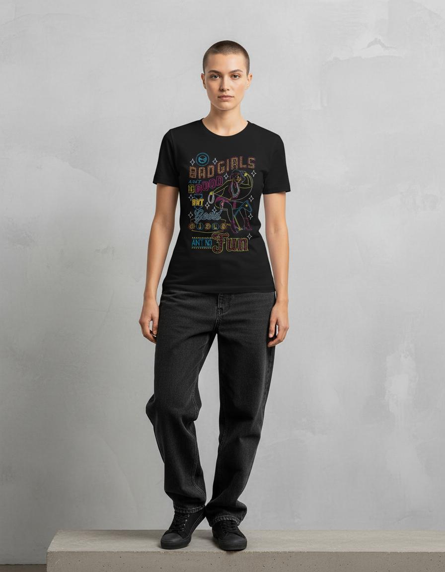 Modelo mide 1,74m y usa talla M