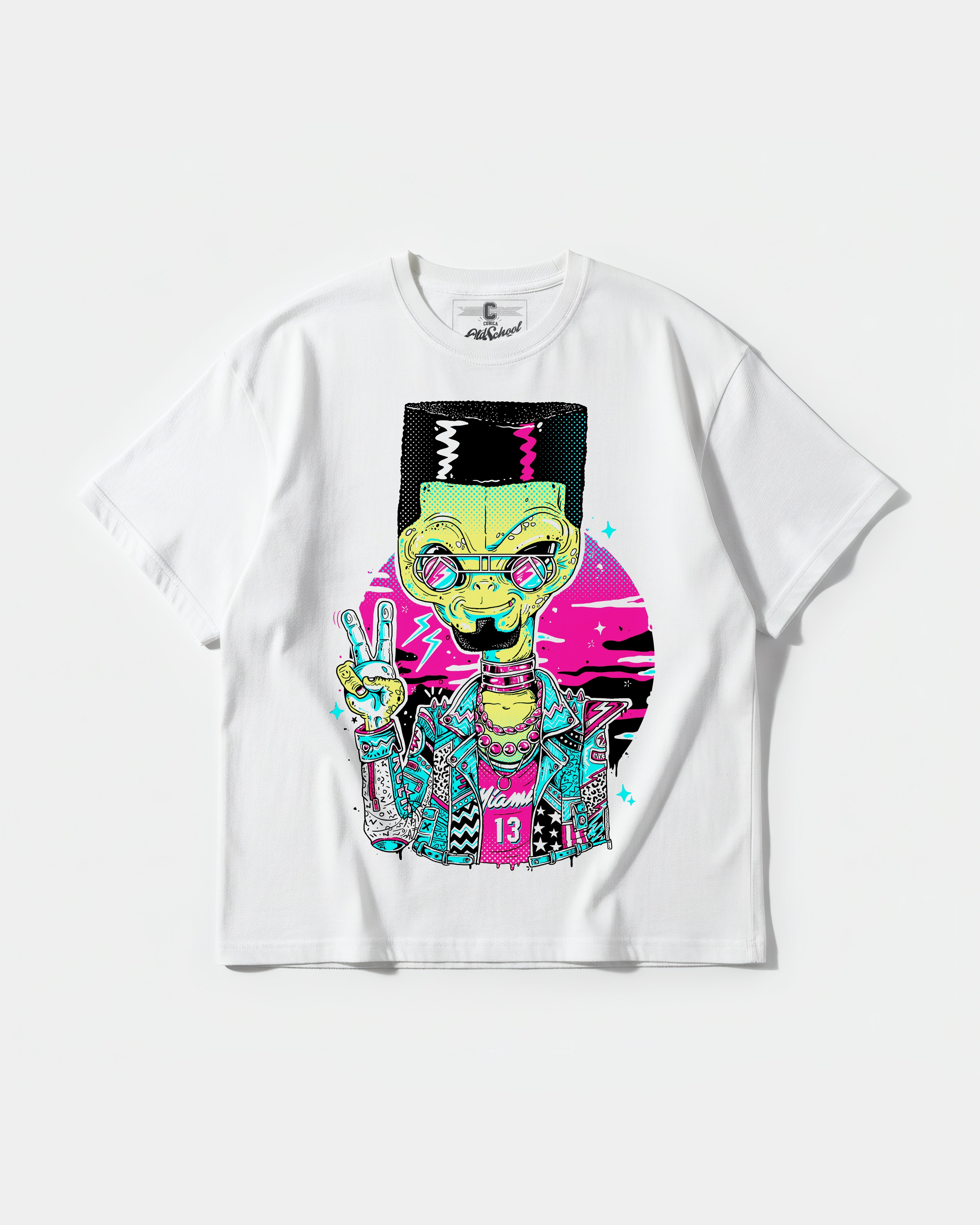 Alien In Miami Big Front Oversize Basic T-shirt