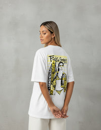 Modelo mide 1,63m y usa talla S
