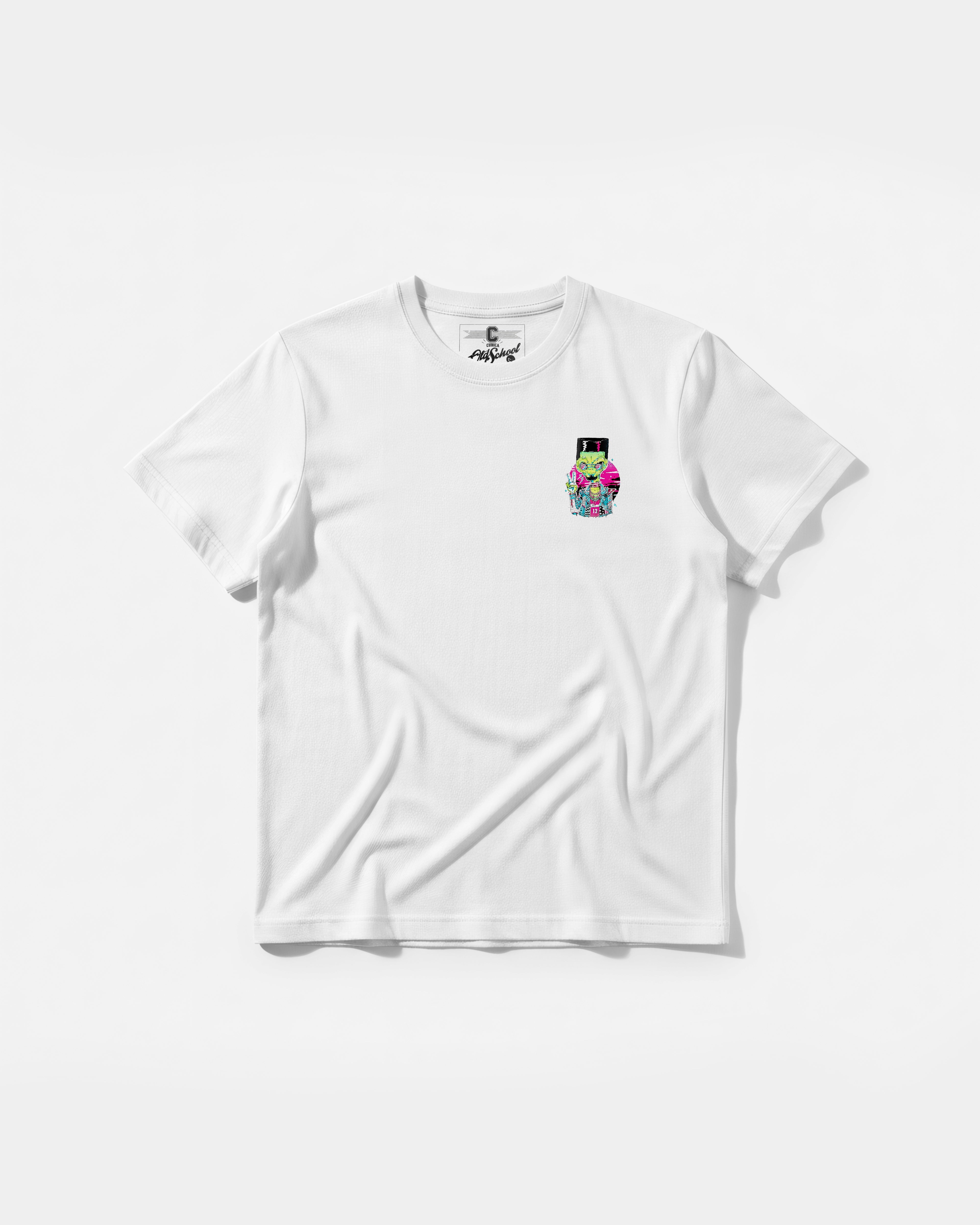 Alien In Miami Pocket Front Regular Basic T-shirt