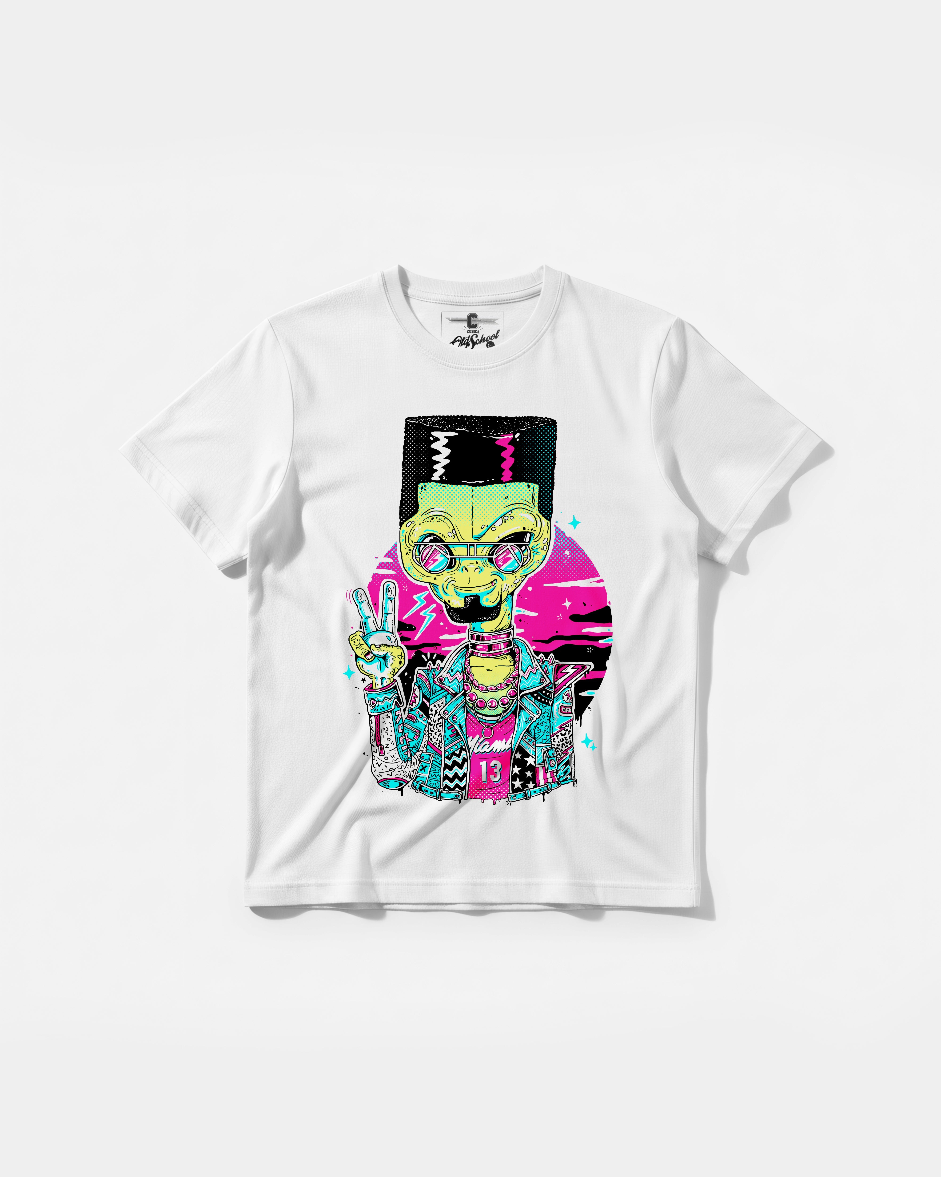 Alien In Miami Big Front Regular Basic T-shirt