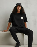 Modelo mide 1,83m y usa talla L