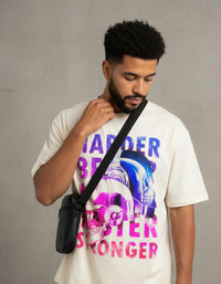 Modelo mide 1,78m y usa talla L