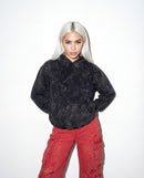 Modelo mide 165cm y usa talla M